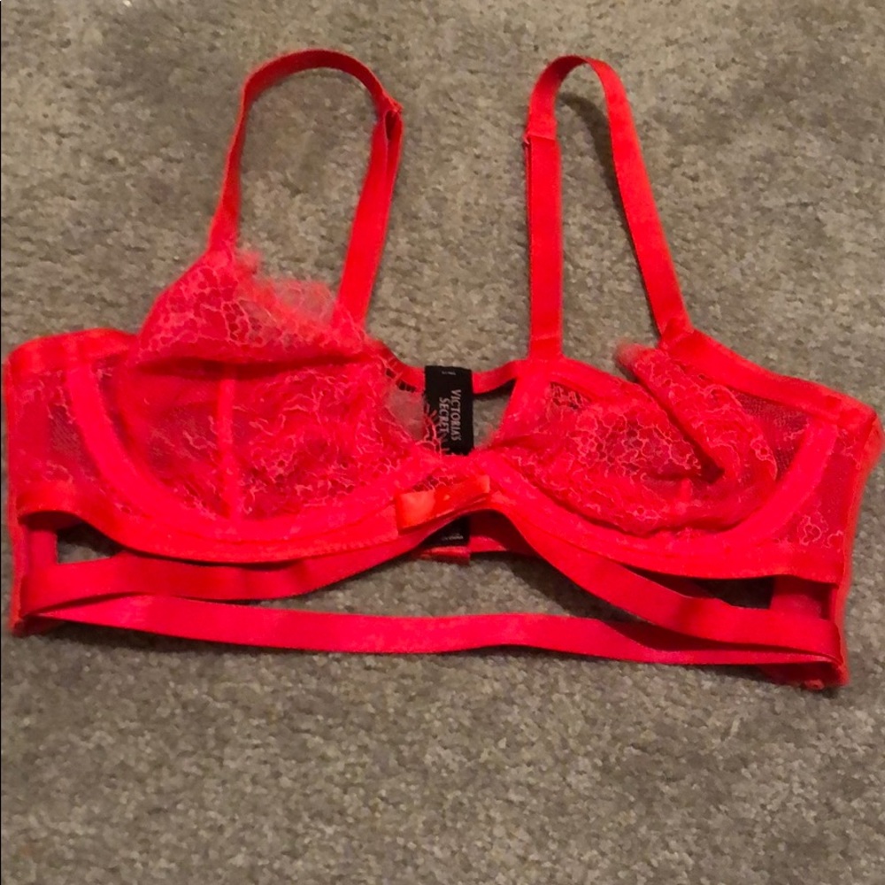 Victoria secret very sexy unlined Demi bra